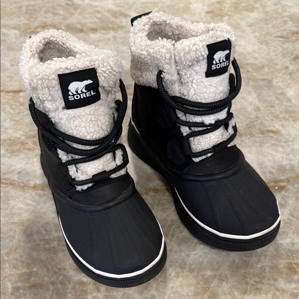 SOREL Women's Out N About IV Chillz Waterproof Boot